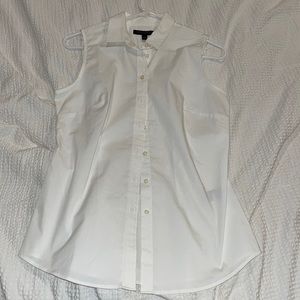 Banana Republic button down white sleeveless collared shirt never worn